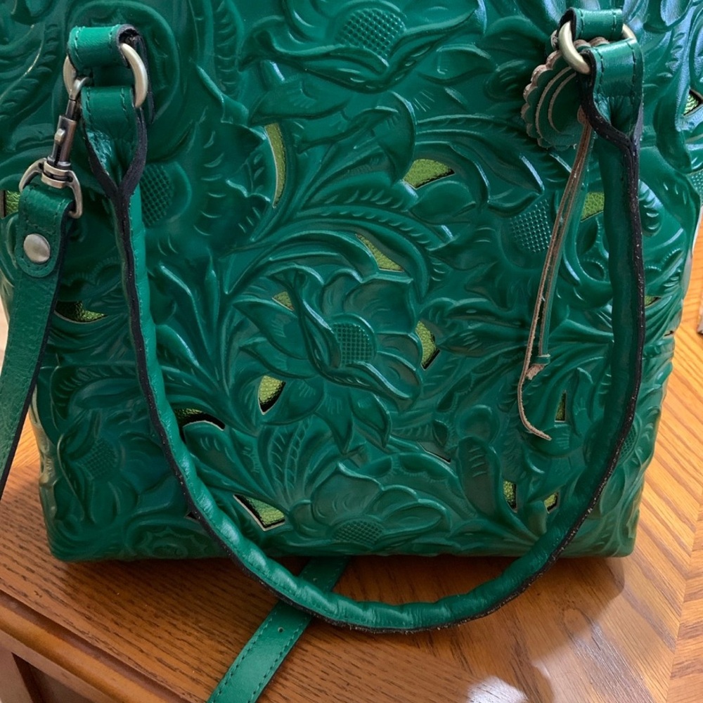 Patricia Nash Green Crossbody Bag with Tooled Leather Design